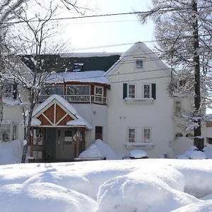 Locomotion Bed & Breakfast Kutchan