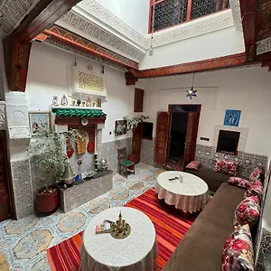 https://dar-enouiina.hotelfesmorocco.com