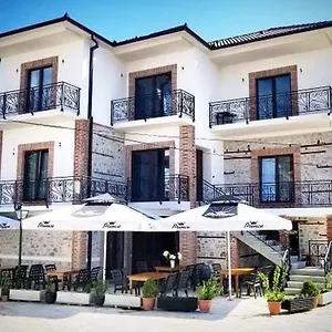 https://vila-ilo.albaniahotels.org