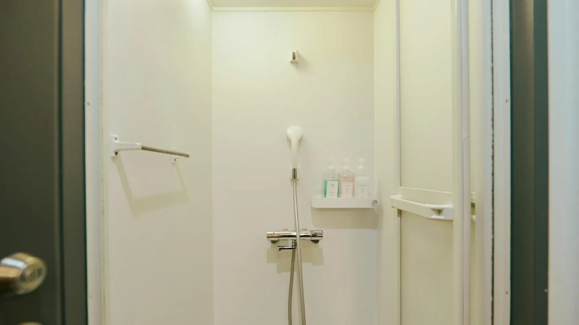 Akasaka Guesthouse Hive Tōkyō